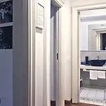 לינה וארוחת בוקר Residenza Romana 4*