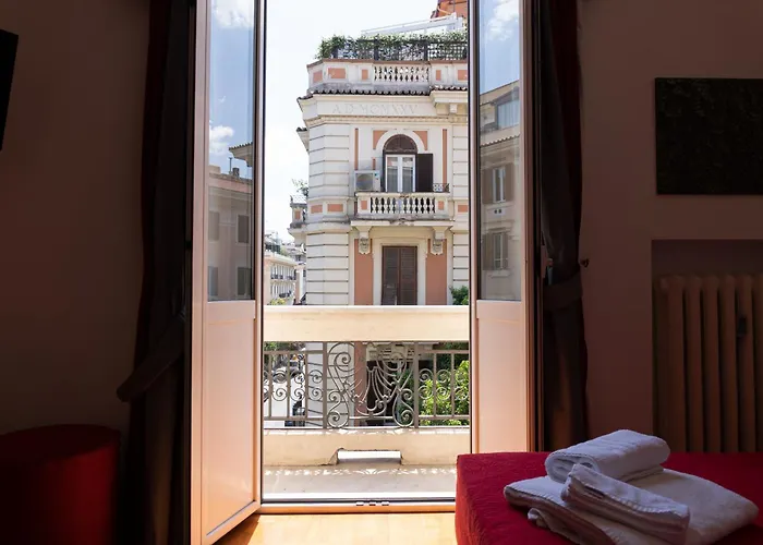 Residenza Romana Couette-café 4*